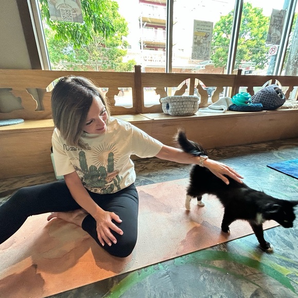 Meet your Posher, Kathy - Picture 5 of 8